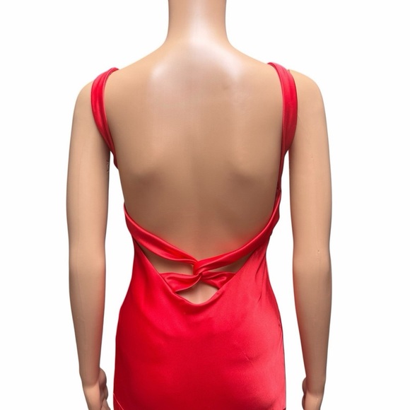 Stunning formal Dress - Picture 3 of 9